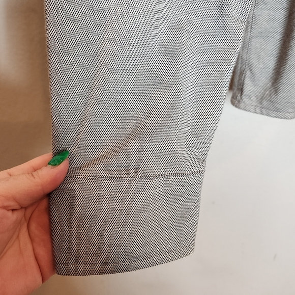 NWT UNTUCKit Coolmax stretch Grey long sleeve button shirt.  Size XXL. - Picture 6 of 16